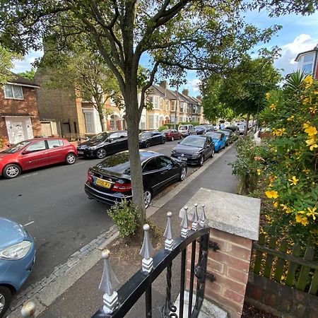 Grand Heights Suites Londra Exterior foto