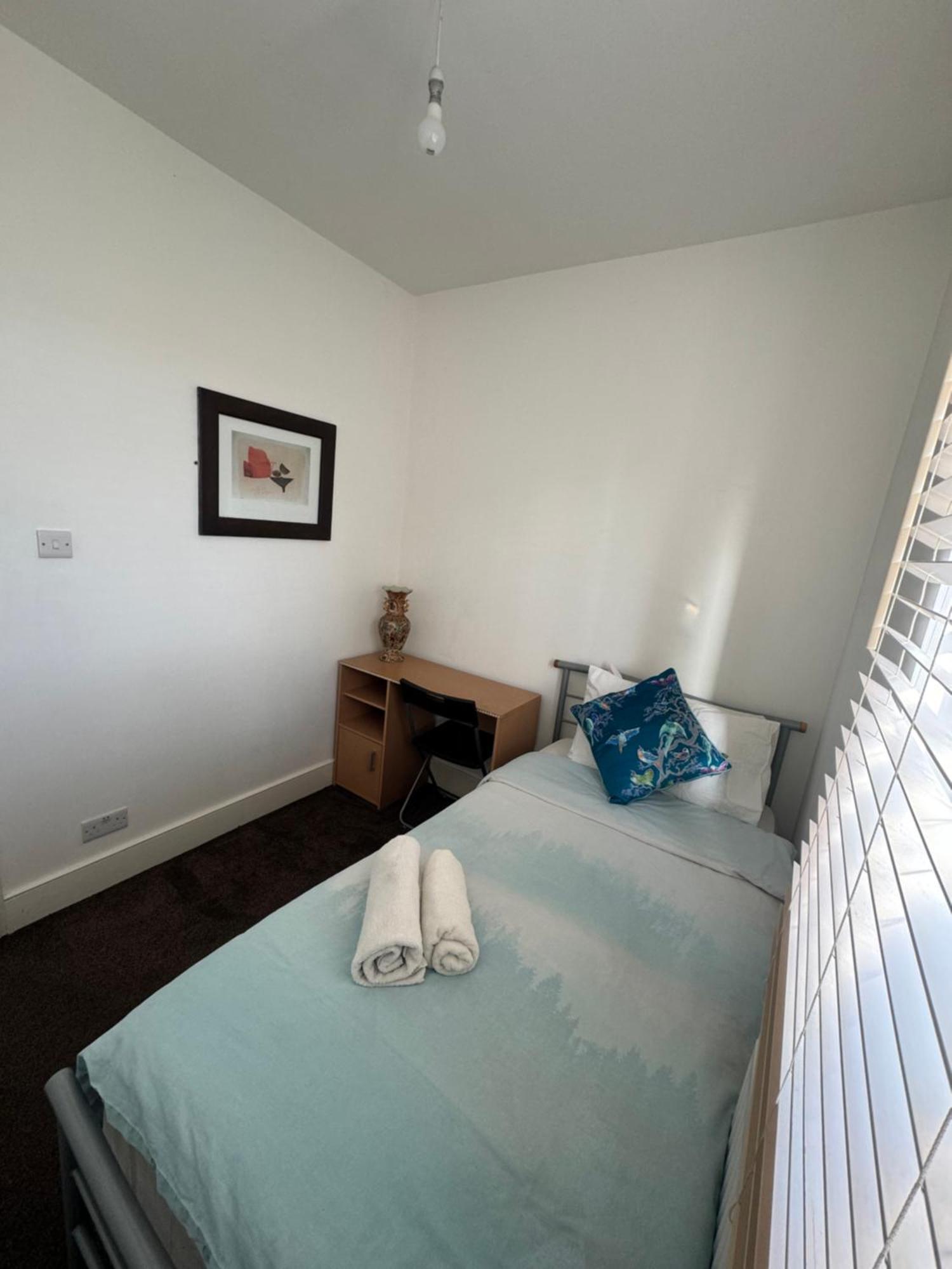 Grand Heights Suites Londra Exterior foto